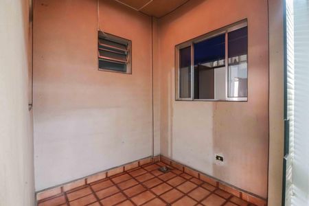 Casa à venda com 281m², 7 quartos e 5 vagas Casa à venda com 281m², 7 quartos e 5 vagasEscritório