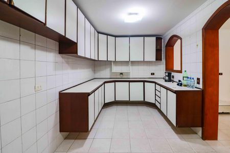 Casa à venda com 281m², 7 quartos e 5 vagas Casa à venda com 281m², 7 quartos e 5 vagasCozinha