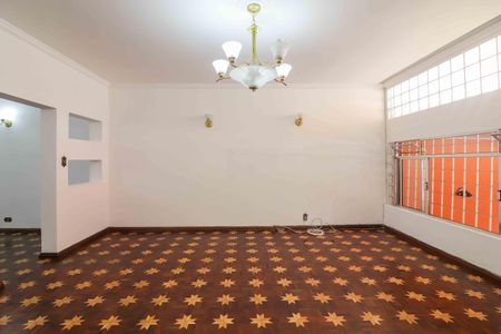 Casa à venda com 281m², 7 quartos e 5 vagas Casa à venda com 281m², 7 quartos e 5 vagasSala