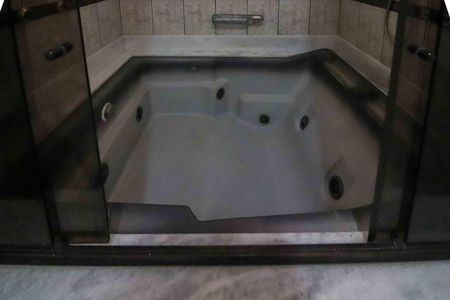 Casa à venda com 281m², 7 quartos e 5 vagas Casa à venda com 281m², 7 quartos e 5 vagasQuarto 5 - Suíte