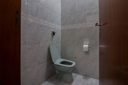 Casa à venda com 281m², 7 quartos e 5 vagas Casa à venda com 281m², 7 quartos e 5 vagasLavabo