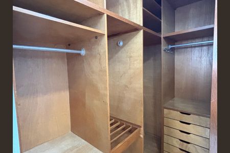 Apartamento à venda com 80m², 1 quarto e 1 vaga Apartamento à venda com 80m², 1 quarto e 1 vagaSuíte closet