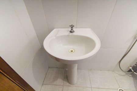 Apartamento para alugar com 75m², 2 quartos e sem vaga Apartamento para alugar com 75m², 2 quartos e sem vagaBanheiro