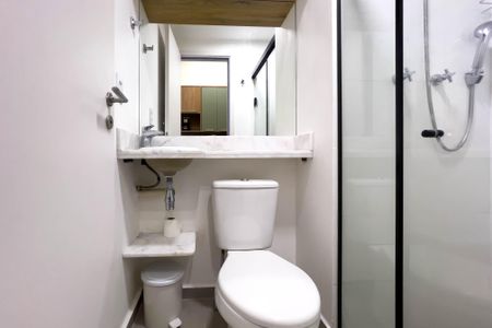 Banheiro Social de kitnet/studio para alugar com 1 quarto, 24m² em Vila Mariana, São Paulo