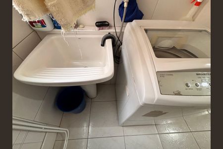 Apartamento à venda com 60m², 2 quartos e 1 vagaÁrea de Serviço