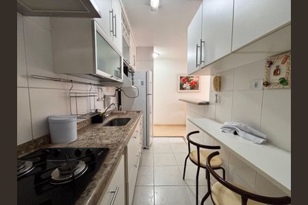 Apartamento à venda com 60m², 2 quartos e 1 vagaCozinha