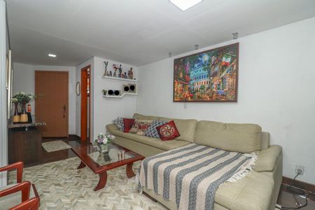 Sala de casa à venda com 4 quartos, 400m² em Bom Jesus, Porto Alegre
