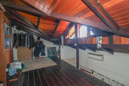 Casa à venda com 400m², 4 quartos e 4 vagasCasa 2  - Quarto