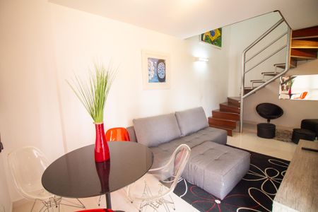 Apartamento para alugar com 66m², 2 quartos e 2 vagas Apartamento para alugar com 66m², 2 quartos e 2 vagasSala