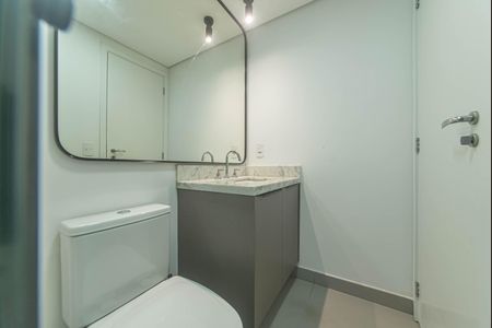 Studio para alugar com 33m², 1 quarto e sem vaga Studio para alugar com 33m², 1 quarto e sem vagaBanheiro