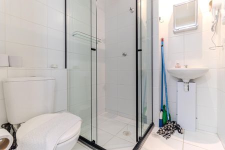 Banheiro de apartamento para alugar com 1 quarto, 25m² em Vila Buarque, São Paulo