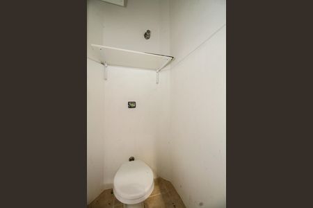 Banheiro de Serviço de apartamento para alugar com 2 quartos, 99m² em Pinheiros, São Paulo