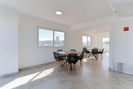 Apartamento para alugar com 43m², 2 quartos e 1 vaga Apartamento para alugar com 43m², 2 quartos e 1 vagaÁrea comum - Salão de festas