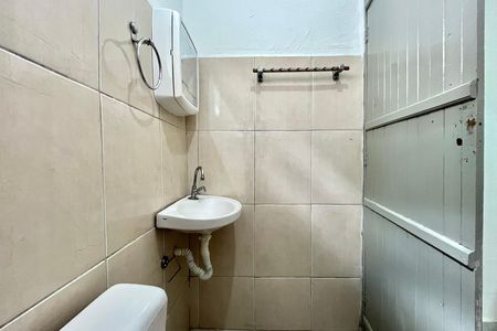 Banheiro de casa para alugar com 1 quarto, 35m² em Vila Campestre, São Paulo