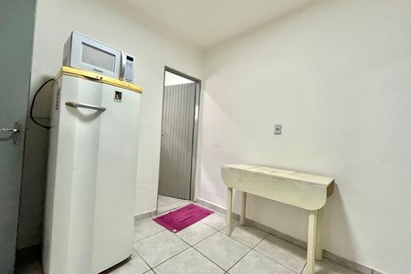 Cozinha de casa para alugar com 1 quarto, 35m² em Vila Campestre, São Paulo