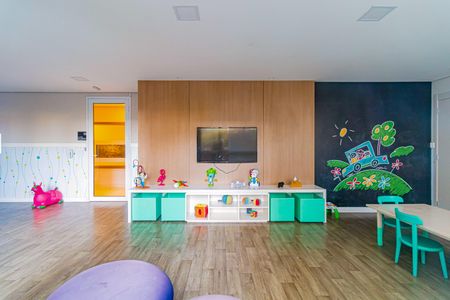 Apartamento para alugar com 68m², 2 quartos e 1 vaga Apartamento para alugar com 68m², 2 quartos e 1 vagaÁrea comum - brinquedotena