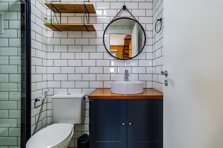 Apartamento para alugar com 68m², 2 quartos e 1 vaga Apartamento para alugar com 68m², 2 quartos e 1 vagaBanheiro social