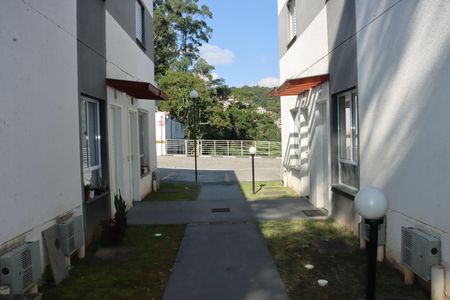 Casa de Condomínio para alugar com 2 quartos, 60m² em Maranhão, Cotia