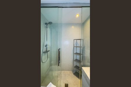 Apartamento para alugar com 90m², 1 quarto e 2 vagasBanheiro da Suíte