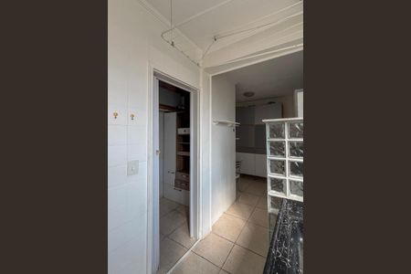 Apartamento à venda com 68m², 2 quartos e 1 vagaÁrea de Serviço