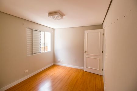 Casa de condomínio para alugar com 334m², 4 quartos e 4 vagas Casa de condomínio para alugar com 334m², 4 quartos e 4 vagasSuíte 3