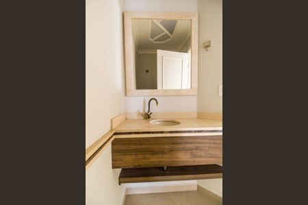 Casa de condomínio para alugar com 334m², 4 quartos e 4 vagas Casa de condomínio para alugar com 334m², 4 quartos e 4 vagasLavabo