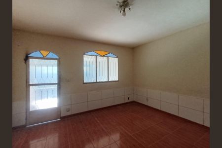 Casa para alugar com 120m², 2 quartos e 1 vaga Casa para alugar com 120m², 2 quartos e 1 vagaSala