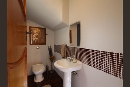 Casa à venda com 435m², 3 quartos e 3 vagasLavabo