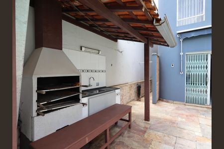 Casa à venda com 435m², 3 quartos e 3 vagasChurrasqueira