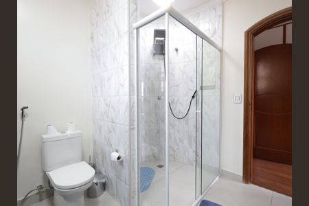 Casa à venda com 435m², 3 quartos e 3 vagasBanheiro da Suíte 1