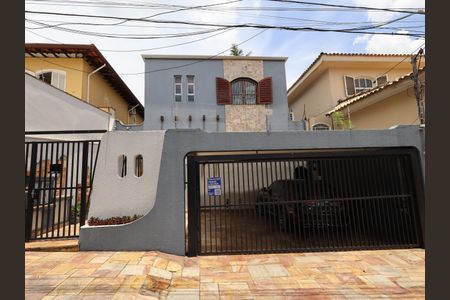 Casa à venda com 435m², 3 quartos e 3 vagasFachada