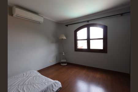 Casa à venda com 435m², 3 quartos e 3 vagasSuíte 2