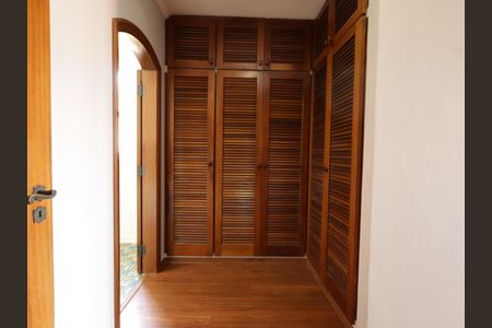 Casa à venda com 435m², 3 quartos e 3 vagasCloset da suíte 2