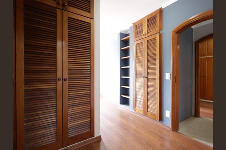 Casa à venda com 435m², 3 quartos e 3 vagasCloset da suíte 2