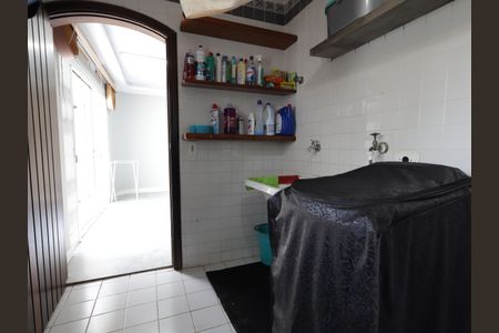 Casa à venda com 435m², 3 quartos e 3 vagasÁrea de Serviço