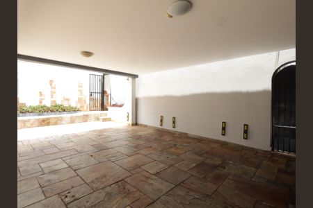 Casa à venda com 435m², 3 quartos e 3 vagasGaragem