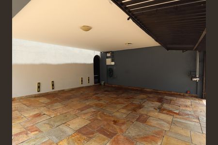 Casa à venda com 435m², 3 quartos e 3 vagasGaragem