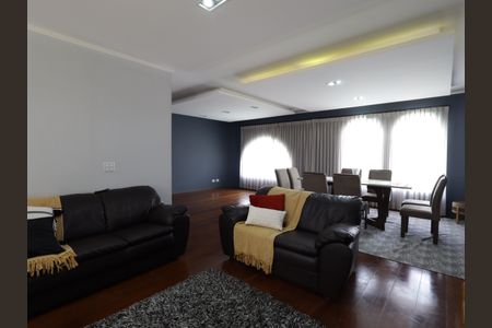 Casa à venda com 435m², 3 quartos e 3 vagasSala de TV