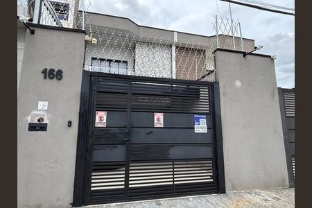 Casa à venda com 275m², 3 quartos e 3 vagasFachada
