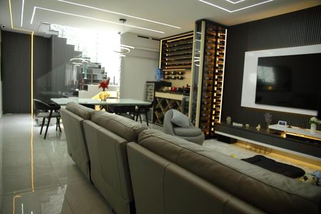 Casa à venda com 275m², 3 quartos e 3 vagasSala