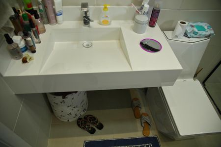 Casa à venda com 275m², 3 quartos e 3 vagasBanheiro Suíte 3 