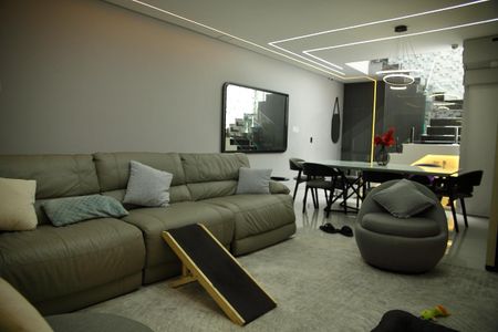 Casa à venda com 275m², 3 quartos e 3 vagasSala