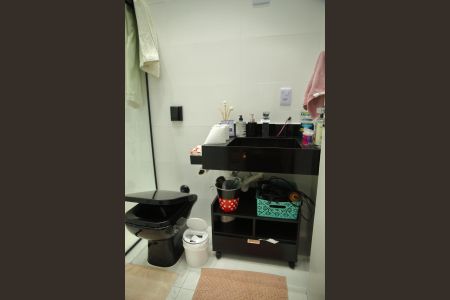 Casa à venda com 275m², 3 quartos e 3 vagasBanheiro Suíte 2 ( closet ) 