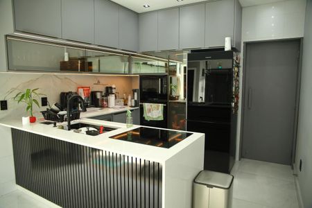 Casa à venda com 275m², 3 quartos e 3 vagasCozinha 