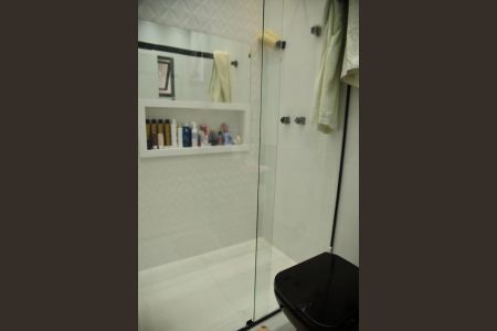 Casa à venda com 275m², 3 quartos e 3 vagasBanheiro Suíte 2 ( closet ) 