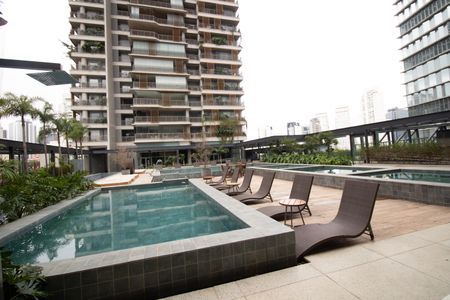 Apartamento para alugar com 81m², 1 quarto e 1 vagaÁrea comum - Piscina