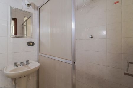 Casa para alugar com 320m², 3 quartos e 2 vagasBanheiro Social