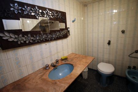 Casa à venda com 300m², 3 quartos e 4 vagasBanheiro de serviço