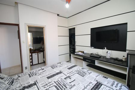 Casa à venda com 300m², 3 quartos e 4 vagasSuíte