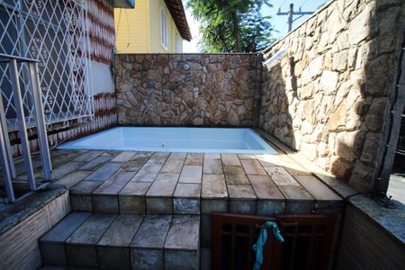 Casa à venda com 300m², 3 quartos e 4 vagasPiscina